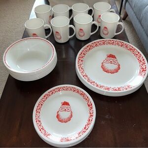 8 Place Settings Corelle Sponge Santa Dinner & Salad plates Bowls Mugs Vintage